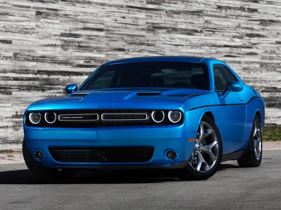  Dodge Challenger SXT 2015 года  (фото 36 из 59)